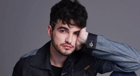 Jão revela que novo single é inspirado em desilusão amorosa com outro rapaz