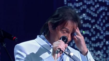 Especial de Roberto Carlos é marcado por declaração de Marina Ruy Barbosa