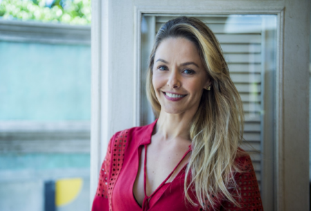 Bianca Rinaldi aparece peladona e deixa fãs babando