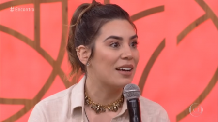 Naiara Azevedo faz comentário no “Encontro” e é acusada de racismo