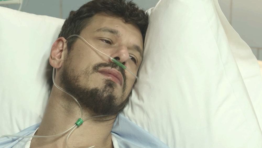 “Espelho da Vida”: Alain desperta do coma após visita de Priscila