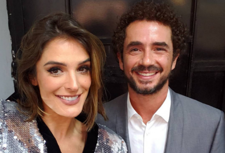 Rafa Brites surge agarrada a Felipe Andreoli e celebra o amor