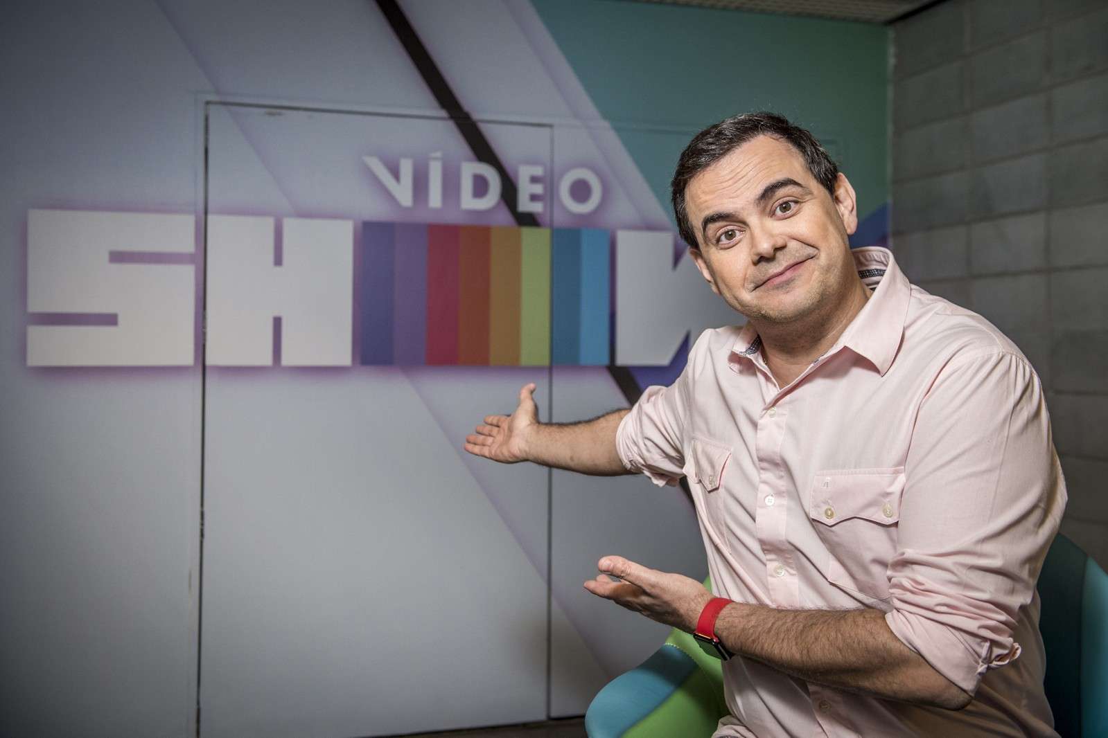 Após anúncio do fim do “Vídeo Show”, Carioca fala sobre rotina na Globo