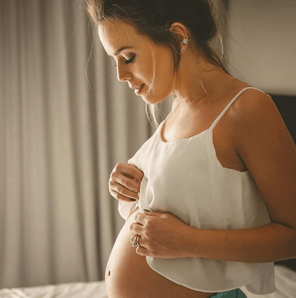 Thaeme entra no sexto mês de gestação com incerteza sobre parto
