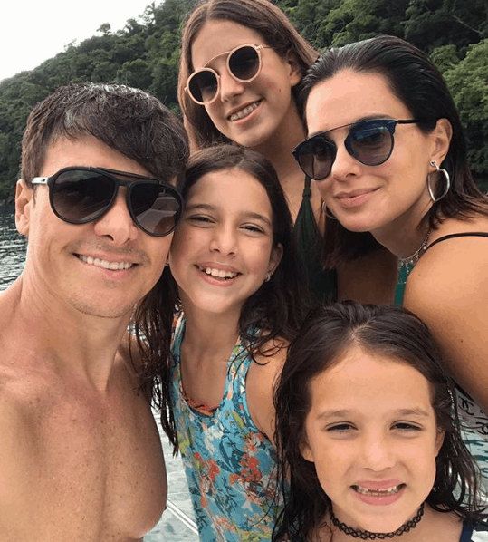 Rodrigo Faro e família