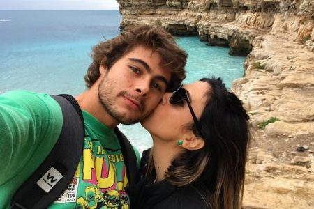 Tatá Werneck comemora aniversário de namoro com Rafael Vitti