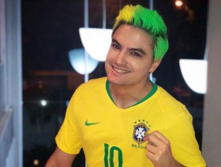 Felipe Neto fica furioso com influencers por silêncio sobre a Amazônia