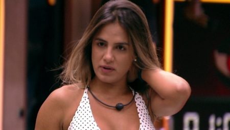 BBB 2019: Carolina diz que Maycon não deveria ter emparedado Hariany