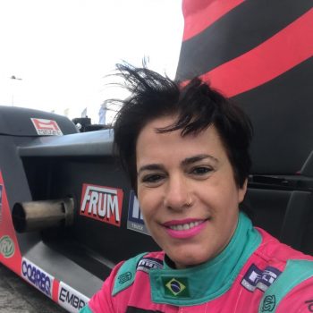 Saiba por onde anda Débora Rodrigues, ex-Sem Terra e apresentadora do SBT