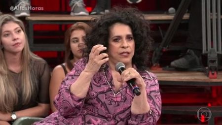 Gal Costa foi submetida à cirurgia para retirar câncer no nariz em setembro