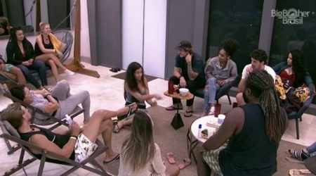 BBB 2019: Teto desaba e participantes são retirados da casa às pressas