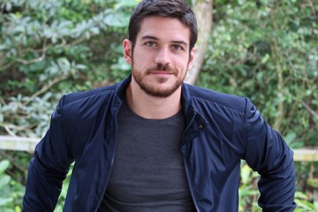 Críticas de Marco Pigossi à Fina Estampa irritam cúpula da Globo