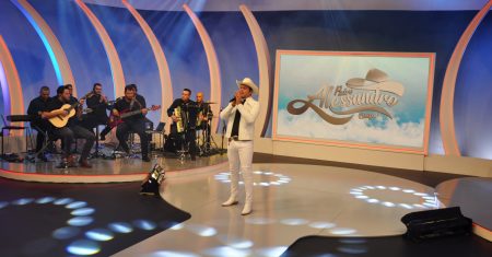Padre não faz milagre e audiência da RedeTV! desaba