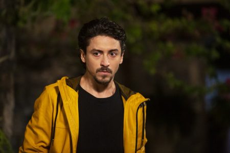 Jesuíta Barbosa passa mal durante gravações de “Verão 90”