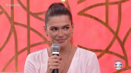 Namorada de Cauã Reymond, Mariana Goldfarb surpreende com relato