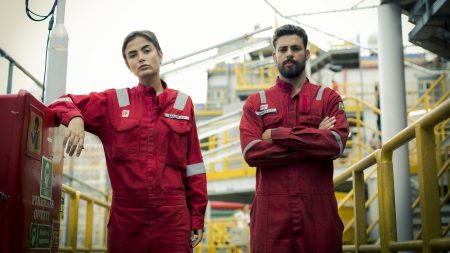 Globo revê programação e escala Ilha de Ferro antes de Verdades Secretas