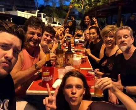 Sem protagonistas, elenco de “O Sétimo Guardião” faz confraternização
