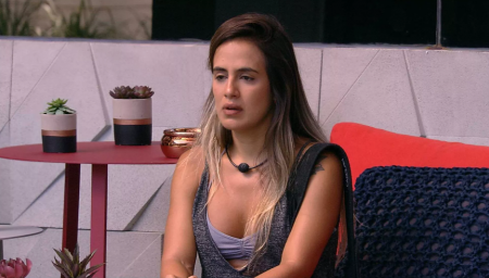 BBB 2019: Carol volta a afirmar que enxerga Alan apenas como amigo