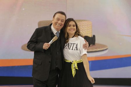 Namorado de Maisa Silva surpreende e aparece na TV pela primeira vez