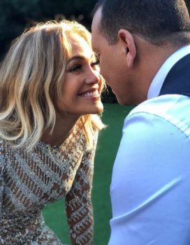Jennifer Lopez é pedida em casamento e anel vale fortuna