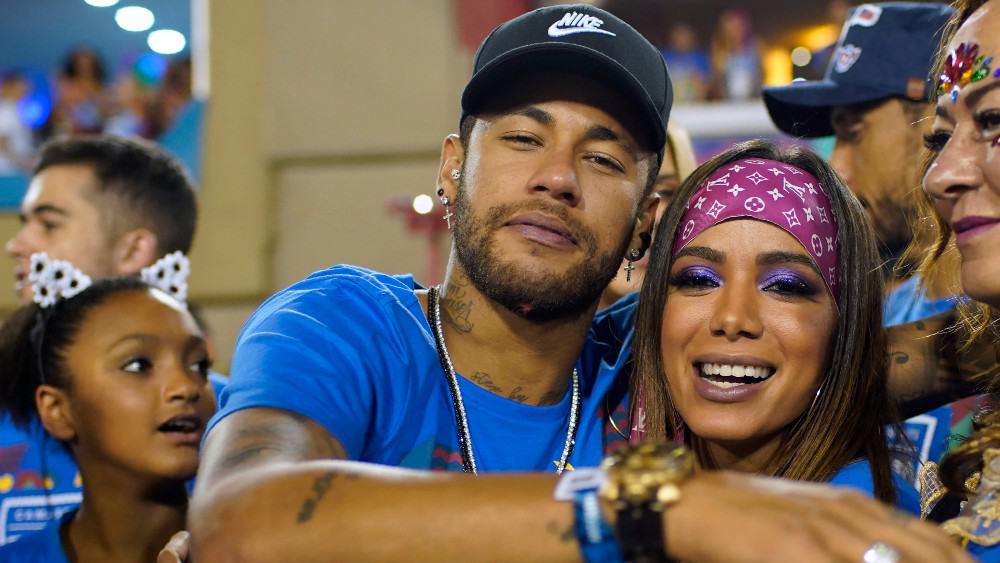 Neymar manda suposta indireta para Anitta durante jogo
