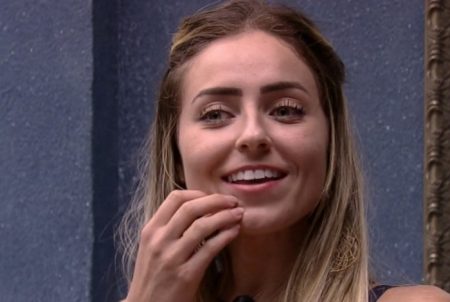 BBB 2019: Paula revela que já beijou a boca de outra mulher