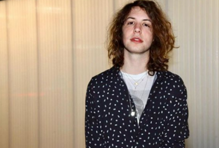 Lucas Jagger se empolga com tema natalino e faz postagem no Instagram