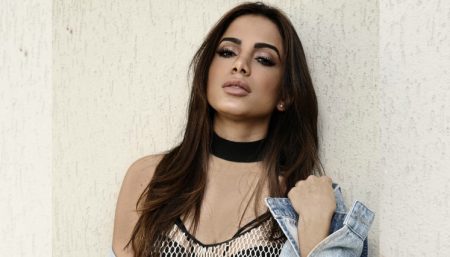 Anitta faz revelação peculiar sobre vida na adolescência