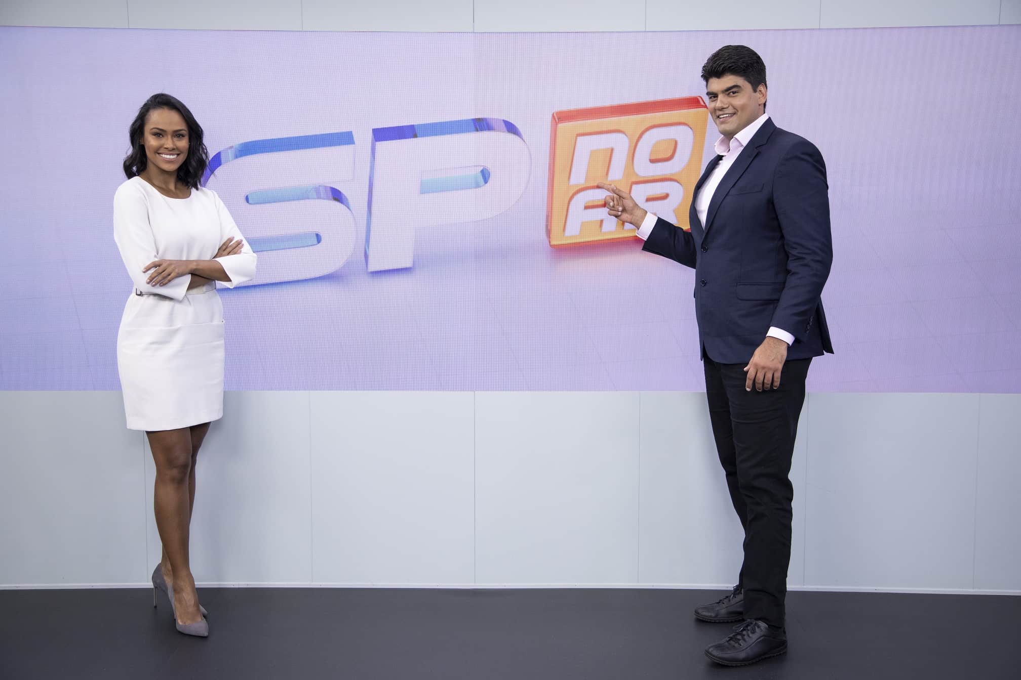 Após saída da Globo, André Azeredo estreia na Record