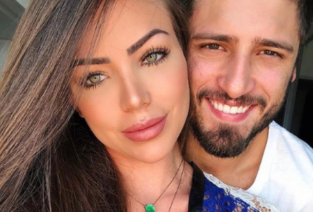 Daniel Rocha e Laíse Leal se casam em cerimônia de luxo na Bahia