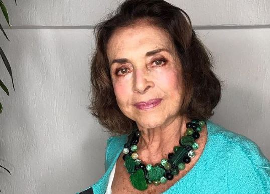 Aos 77 anos, Betty Faria aparece de lingerie e dá o que falar