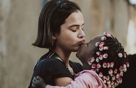 Bruna Marquezine fala sobre experiência em viagem missionária