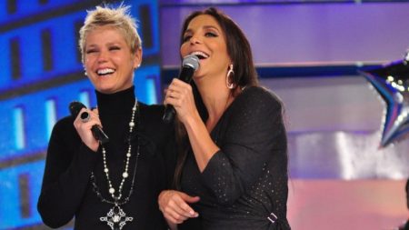 Ivete Sangalo faz declaração de aniversário para Xuxa