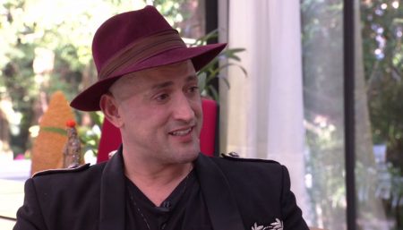 Paulo Gustavo acaba com polêmica, participa do “Mais Você” e chora