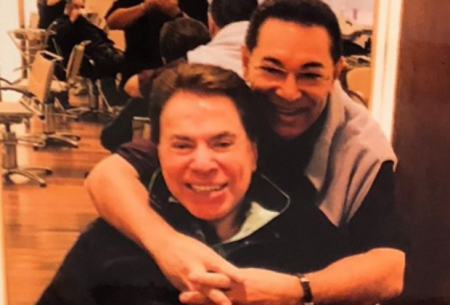 Cabeleireiro oficial de Silvio Santos, Jassa aprova novo visual do “patrão”