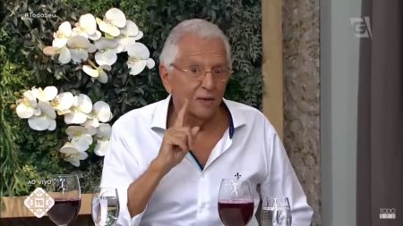 Carlos Alberto de Nóbrega dá ultimato no filho e faz alerta