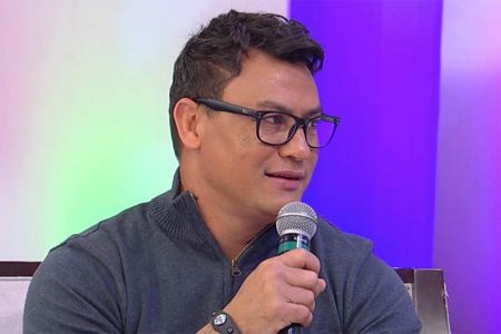 Popó surpreende ao revelar que chama o filho gay de “viadinho”