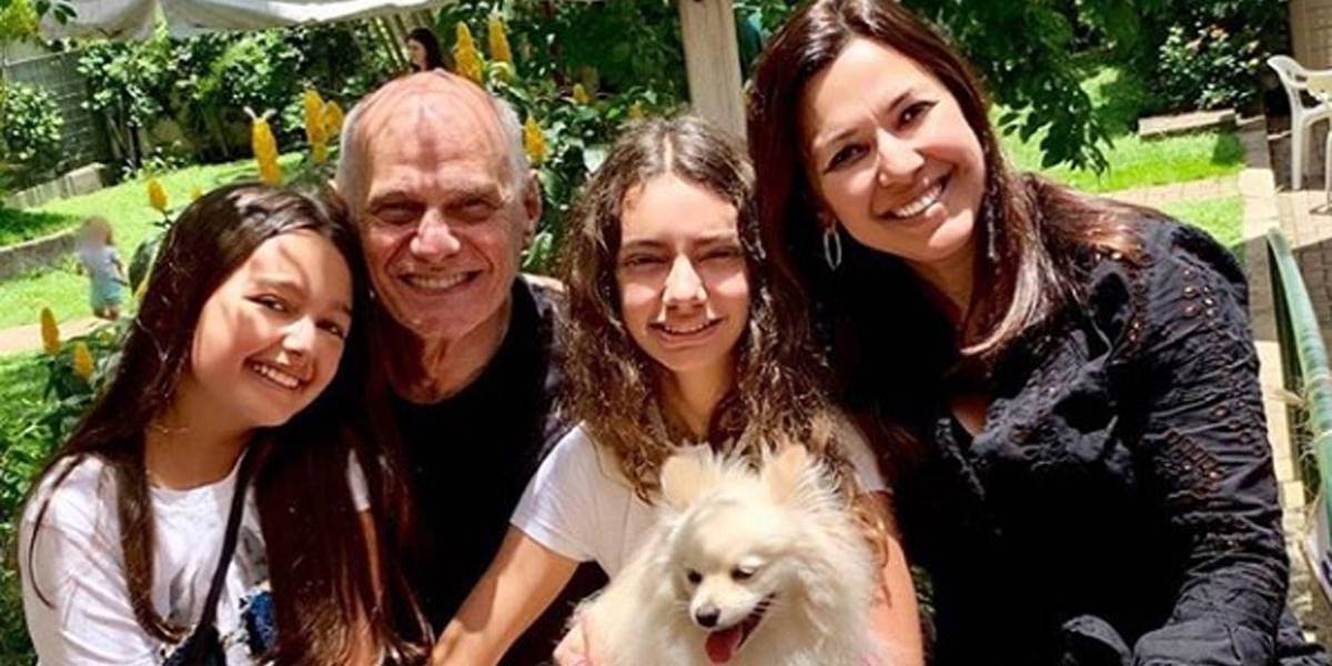 Viúva de Ricardo Boechat relata conversa “madura” com as filhas após morte do jornalista