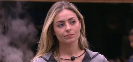 BBB 2019: Investigada por intolerância religiosa, Paula é defendida por irmã advogada