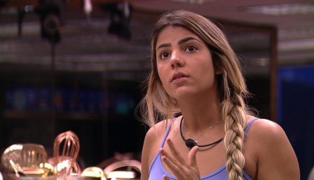 Sensitiva diz que espírito fez Hariany empurrar Paula no BBB 2019