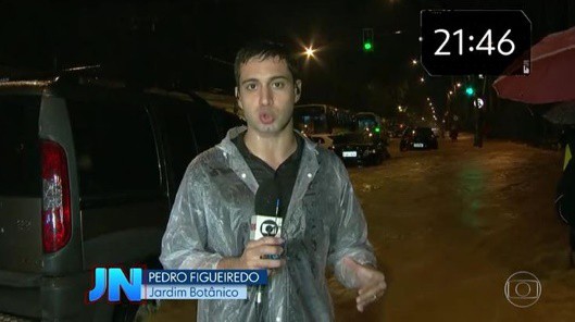 Internet fica chocada com escala de repórter da Globo em temporal no Rio