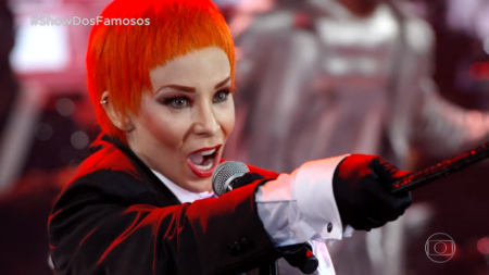 Danielle Winits é zoada na web após caracterização no “Show dos Famosos”