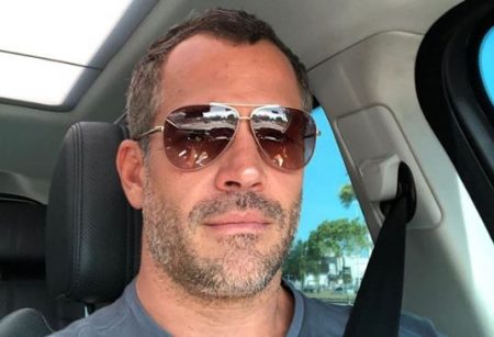Aos 43 anos, Malvino Salvador exibe barriga trincada e derrete seguidores