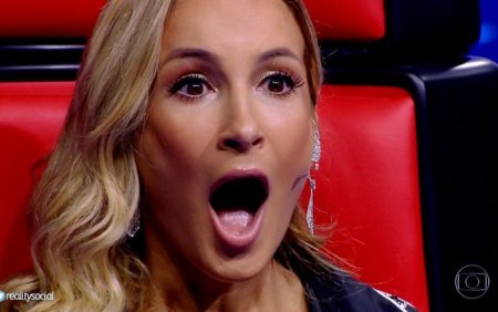 Claudia Leitte mostra rosto da filha e detalhe impressiona