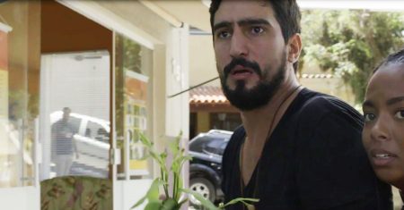 “Órfãos da Terra”: Bruno interfere em briga de Laila e Jamil e é agredido