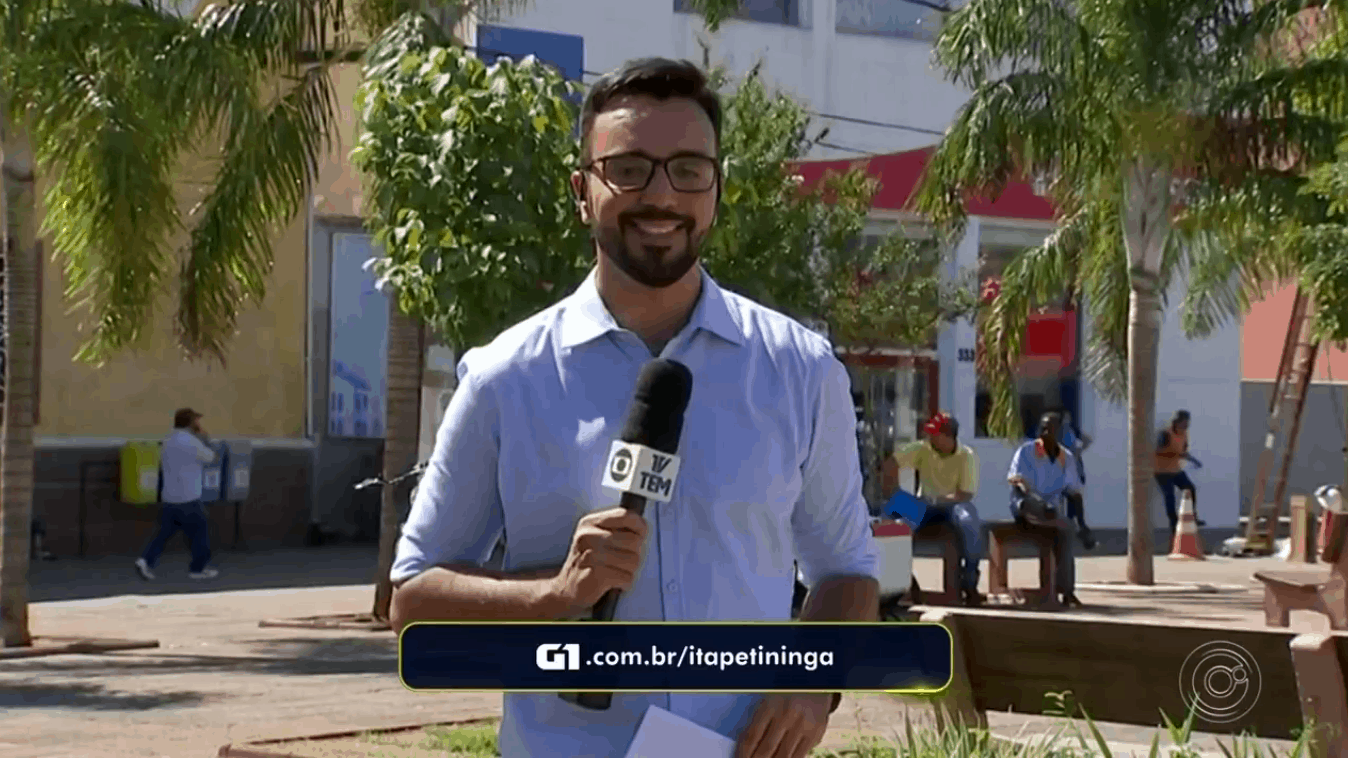 Âncora da Globo se atrapalha, chama repórter de gostoso e gera climão