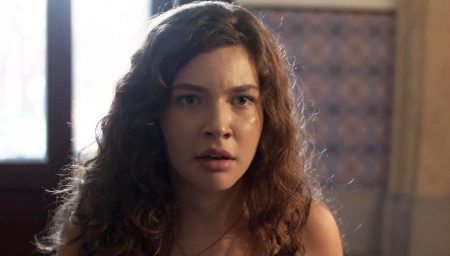 “Malhação”: Rita interrompe batizado da filha e surpreende pais adotivos