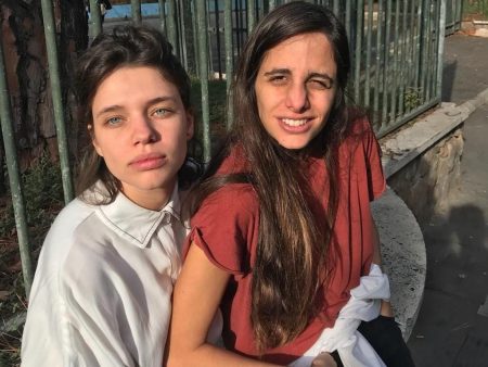 Bruna Linzmeyer e namorada se afastam por causa de agenda cheia