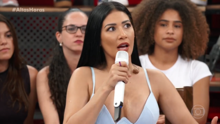 Simaria, da dupla com Simone, coloca mansão milionária à venda