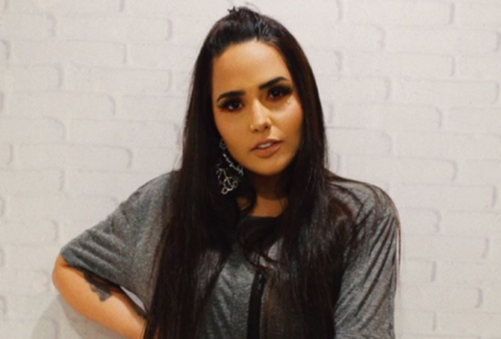 Na academia, Perlla afirma se inspirar em Gracyanne Barbosa
